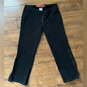 GUESS low-waisted cotton pants with zipper details
